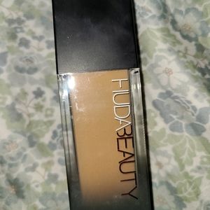 Huda Beauty Foundation